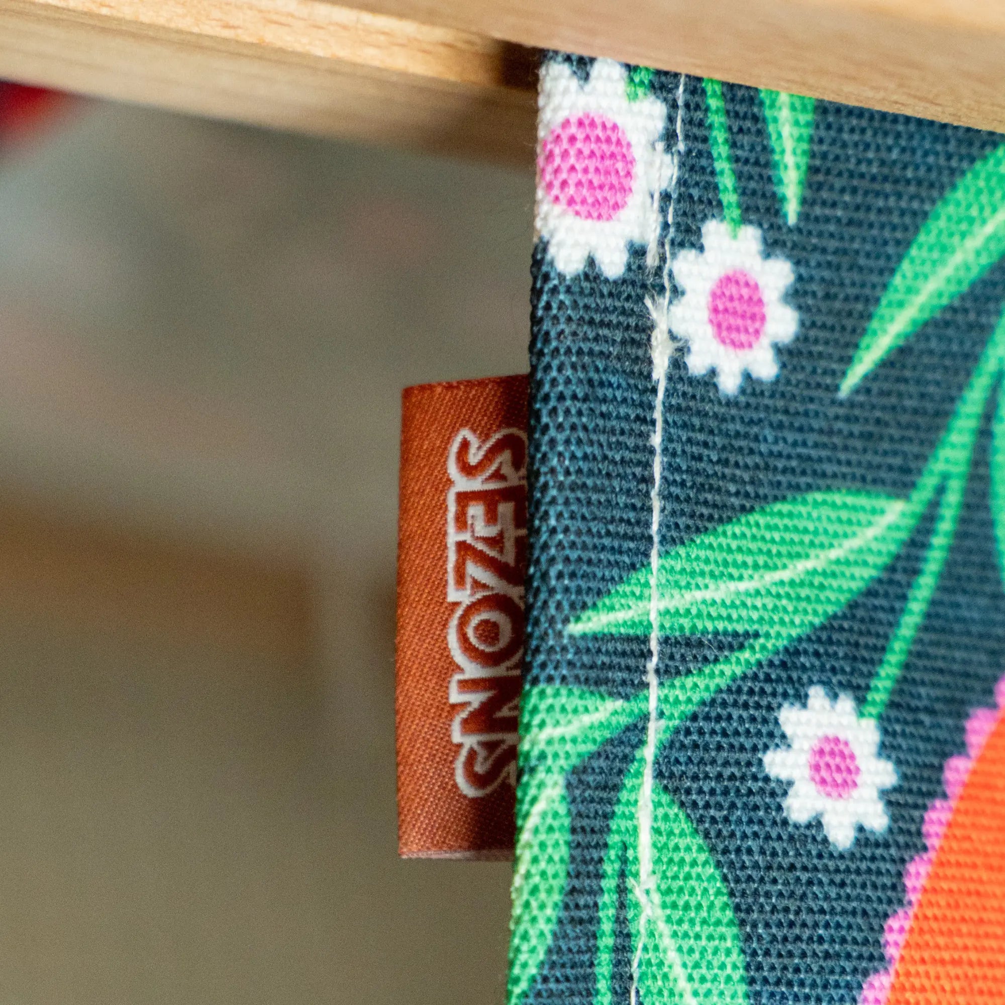 Chilienne bois Claire Iglesias – Floraison Graphique (édition limitée) SEZONS