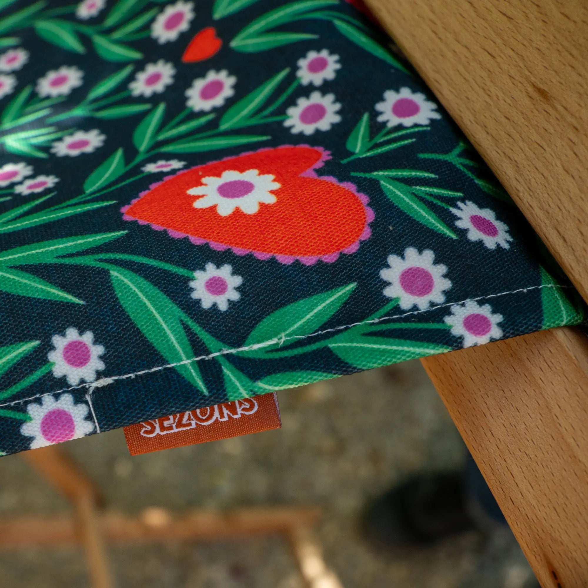 Chilienne bois Claire Iglesias – Floraison Graphique (édition limitée) SEZONS