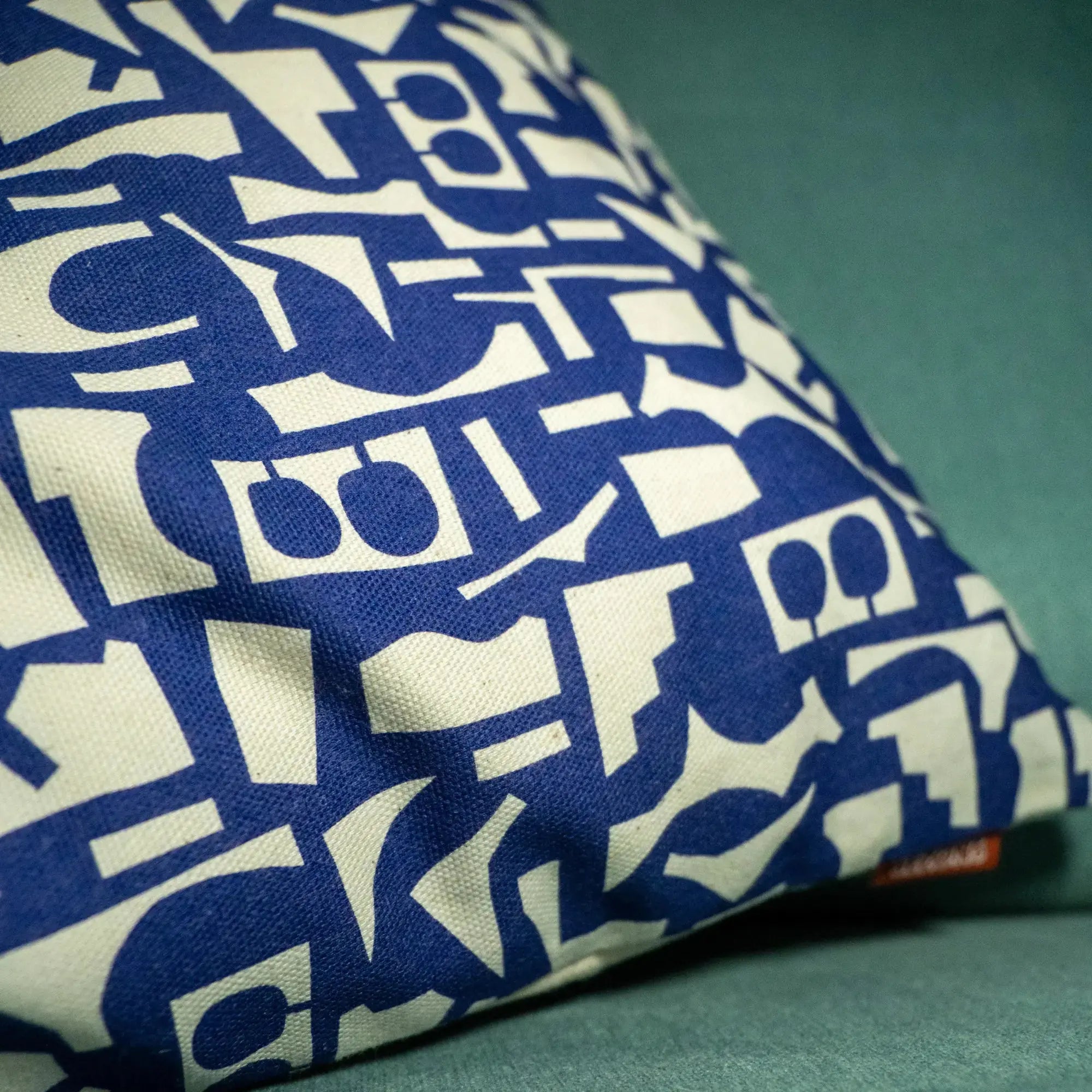 housse Coussin carré 40x40 design graphique – modèle Structure Intuitive – Claire Iglesias – Sézons